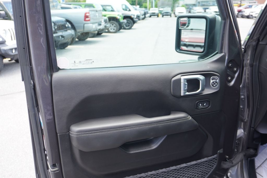 2023 Jeep Wrangler 4-Door Sahara