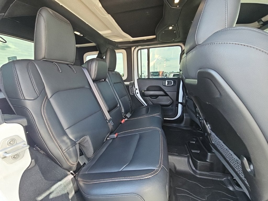 2024 Jeep Wrangler 4-Door Sahara 4x4