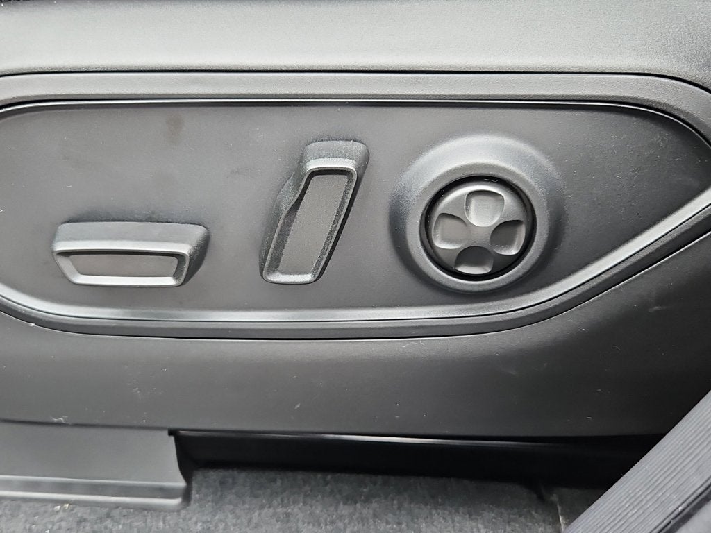 2027 Jeep Grand Cherokee GRAND CHEROKEE LAREDO 4X4
