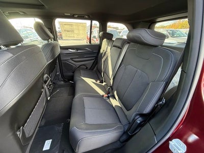 2025 Jeep Grand Cherokee GRAND CHEROKEE LAREDO X 4X4