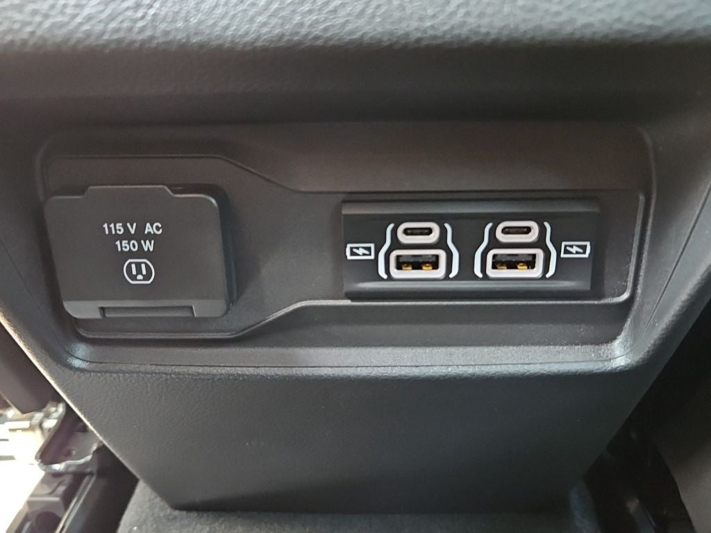 2027 Jeep Grand Cherokee GRAND CHEROKEE LAREDO X 4X4