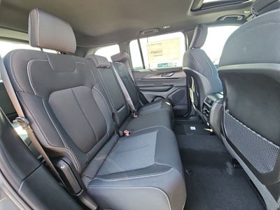 2027 Jeep Grand Cherokee Laredo X