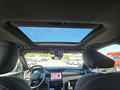 2027 Jeep Grand Cherokee GRAND CHEROKEE LAREDO X 4X4