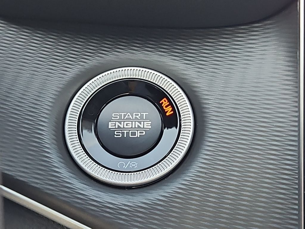 2027 Jeep Grand Cherokee GRAND CHEROKEE LAREDO X 4X4