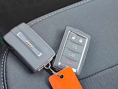 2027 Jeep Grand Cherokee GRAND CHEROKEE LAREDO X 4X4