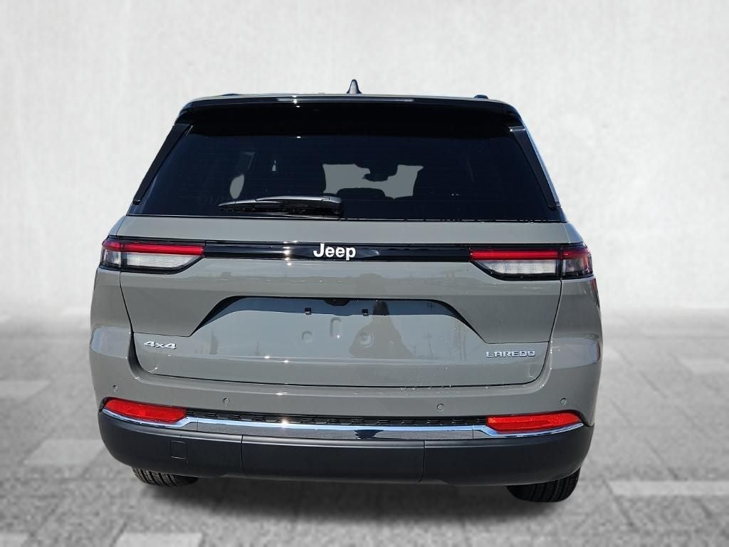 2027 Jeep Grand Cherokee Laredo X