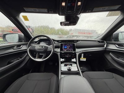 2025 Jeep Grand Cherokee GRAND CHEROKEE LAREDO X 4X4