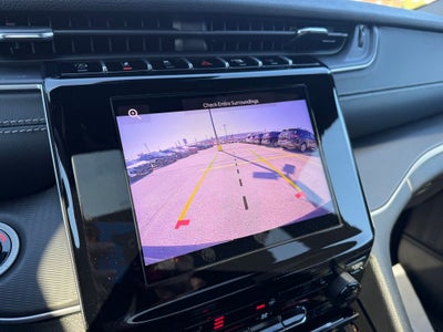 2025 Jeep Grand Cherokee GRAND CHEROKEE LAREDO X 4X4