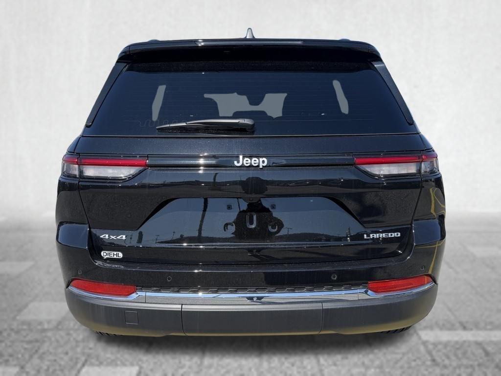 2025 Jeep Grand Cherokee GRAND CHEROKEE LAREDO X 4X4