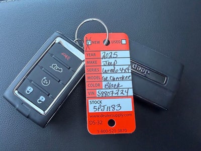 2025 Jeep Grand Cherokee GRAND CHEROKEE LAREDO X 4X4