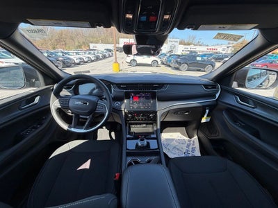 2025 Jeep Grand Cherokee GRAND CHEROKEE LAREDO X 4X4