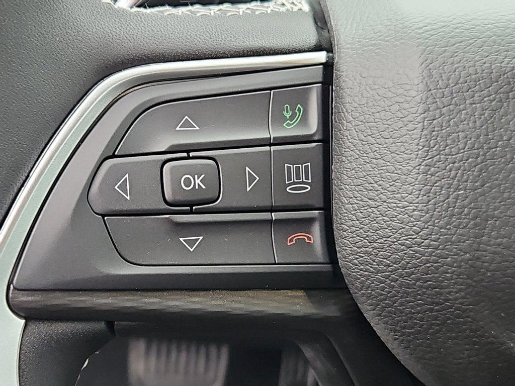 2027 Jeep Grand Cherokee GRAND CHEROKEE LAREDO 4X4