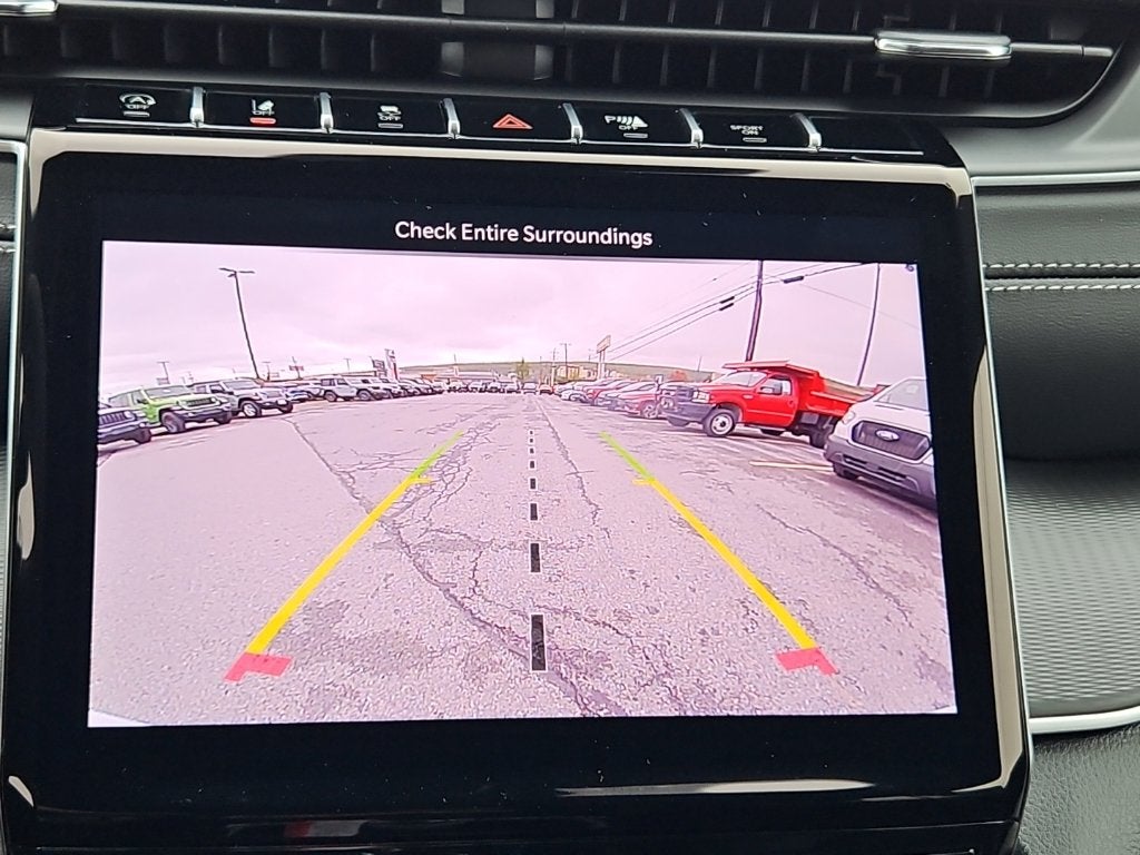 2027 Jeep Grand Cherokee GRAND CHEROKEE LAREDO 4X4