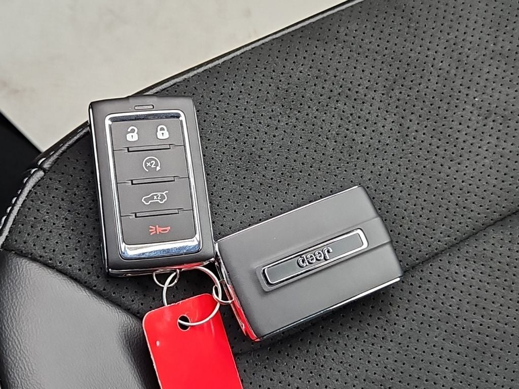 2026 Jeep Grand Cherokee GRAND CHEROKEE LAREDO ALTITUDE 4X4