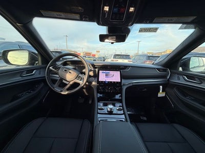 2025 Jeep Grand Cherokee GRAND CHEROKEE OVERLAND 4X4