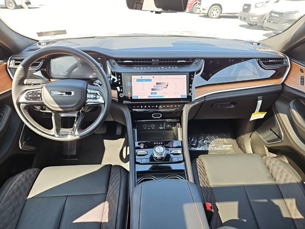 2026 Jeep Grand Cherokee GRAND CHEROKEE SUMMIT 4X4
