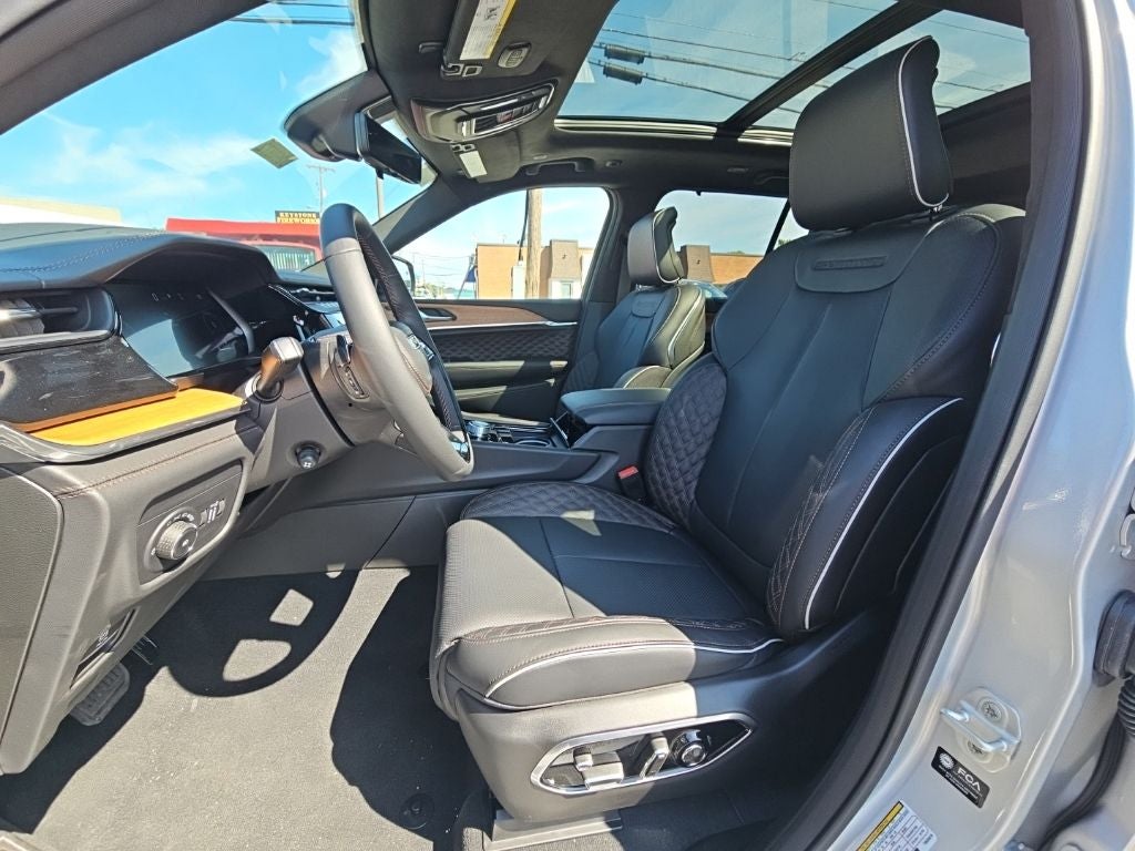 2026 Jeep Grand Cherokee GRAND CHEROKEE SUMMIT 4X4