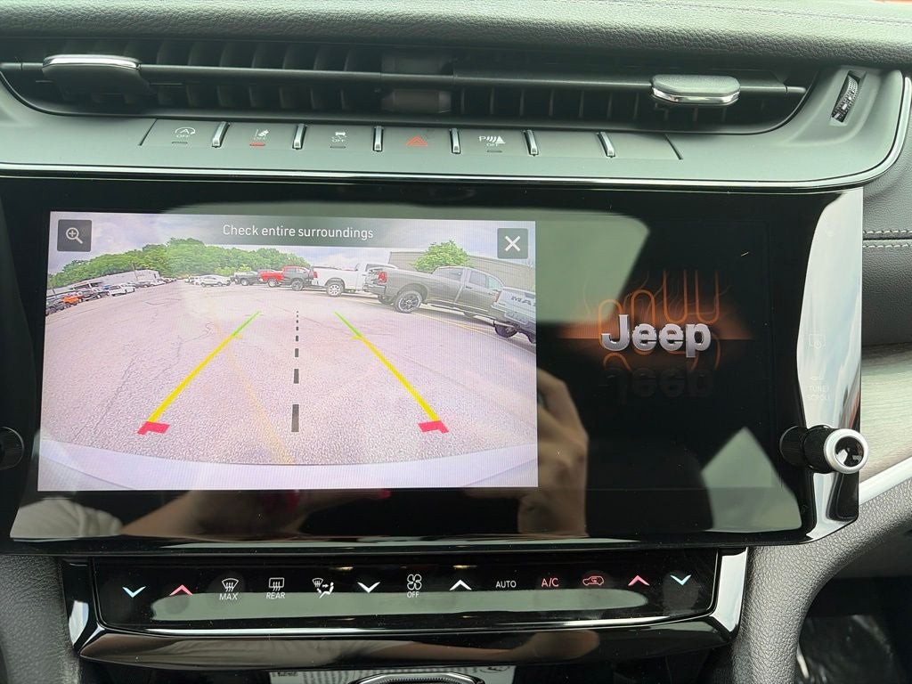 2026 Jeep Grand Cherokee GRAND CHEROKEE L LAREDO ALTITUDE 4X4