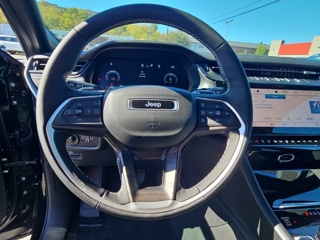 2027 Jeep Grand Cherokee GRAND CHEROKEE L LAREDO ALTITUDE 4X4