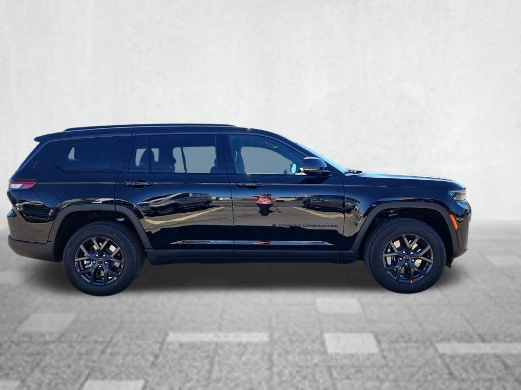 2027 Jeep Grand Cherokee GRAND CHEROKEE L LAREDO ALTITUDE 4X4