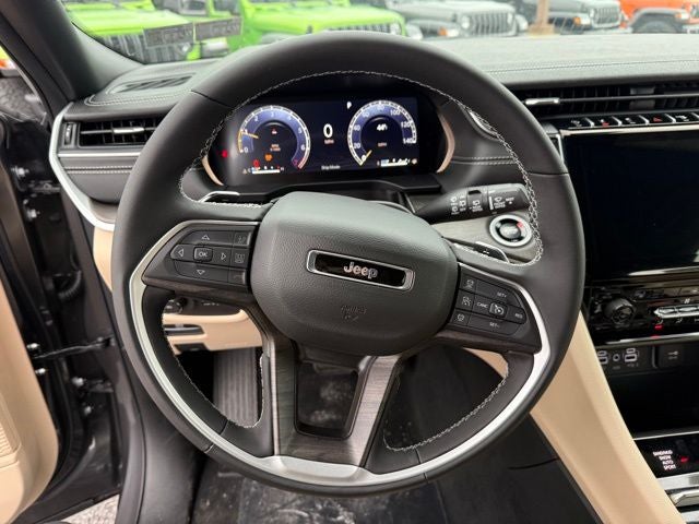 2025 Jeep Grand Cherokee GRAND CHEROKEE L LIMITED 4X4