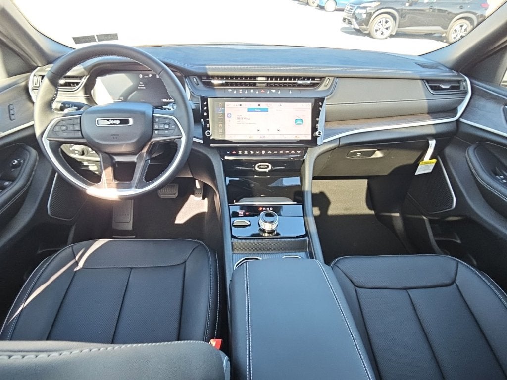 2027 Jeep Grand Cherokee GRAND CHEROKEE L LIMITED RESERVE 4X4