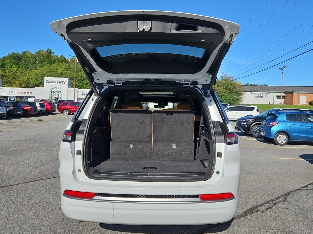 2027 Jeep Grand Cherokee GRAND CHEROKEE L SUMMIT 4X4