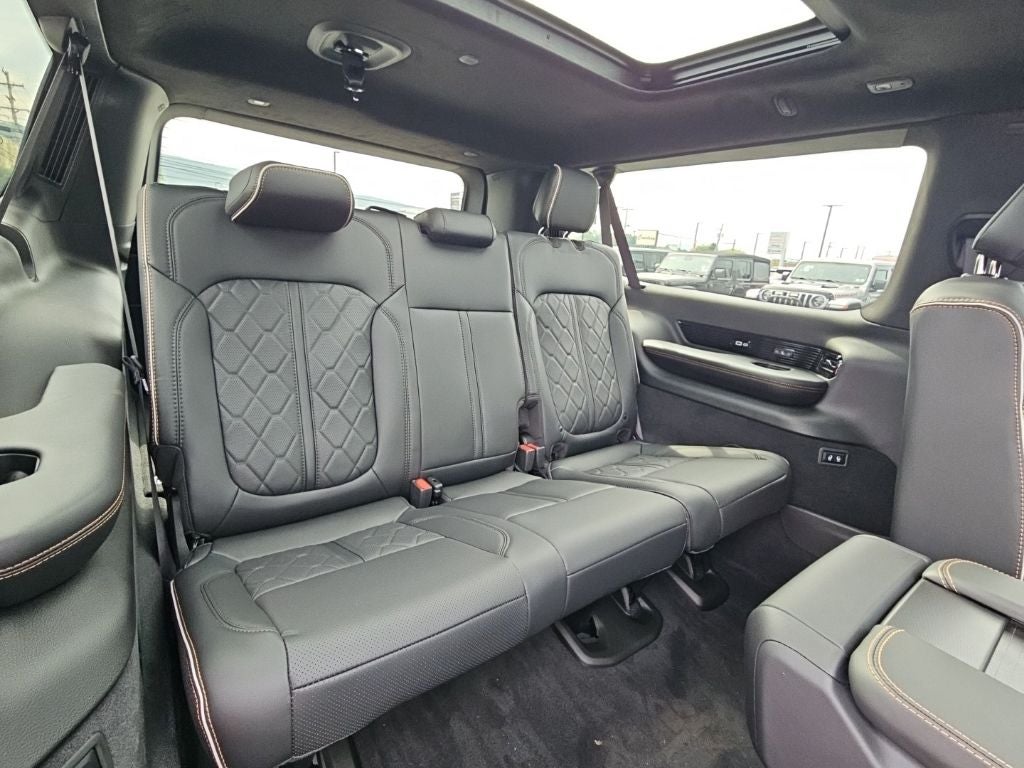 2026 Jeep Grand Wagoneer GRAND WAGONEER L SUMMIT RESERVE 4X4