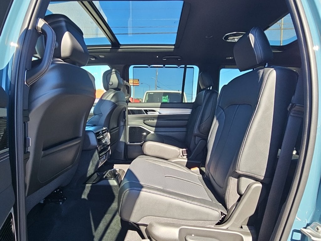 2027 Jeep Grand Wagoneer GRAND WAGONEER OVERLAND 4X4