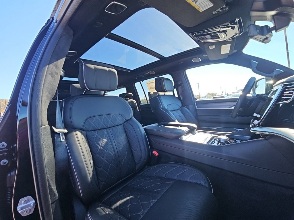 2027 Jeep Grand Wagoneer GRAND WAGONEER SUMMIT RESERVE 4X4