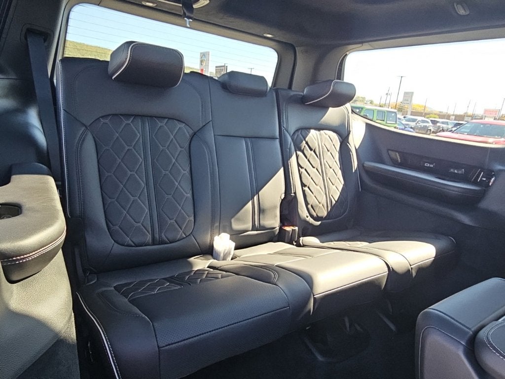 2027 Jeep Grand Wagoneer GRAND WAGONEER SUMMIT RESERVE 4X4
