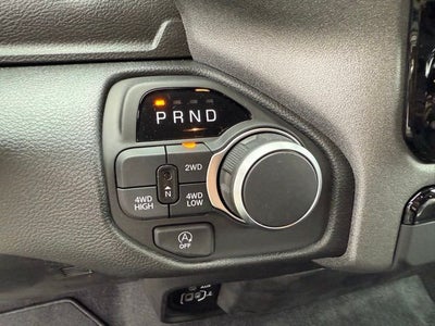 2025 RAM Ram 1500 RAM 1500 TRADESMAN QUAD CAB 4X4 6'4' BOX