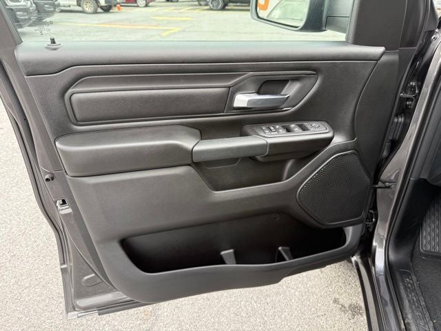 2025 RAM Ram 1500 RAM 1500 TRADESMAN QUAD CAB 4X4 6'4' BOX