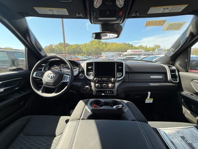 2025 RAM Ram 1500 RAM 1500 BIG HORN CREW CAB 4X4 5'7' BOX