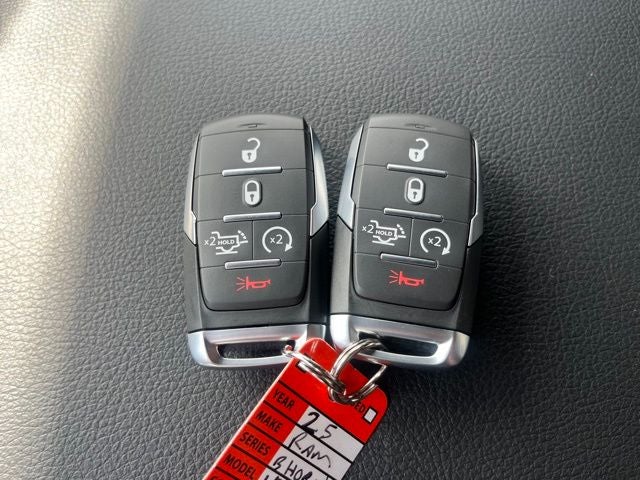 2025 RAM Ram 1500 RAM 1500 BIG HORN CREW CAB 4X4 5'7' BOX