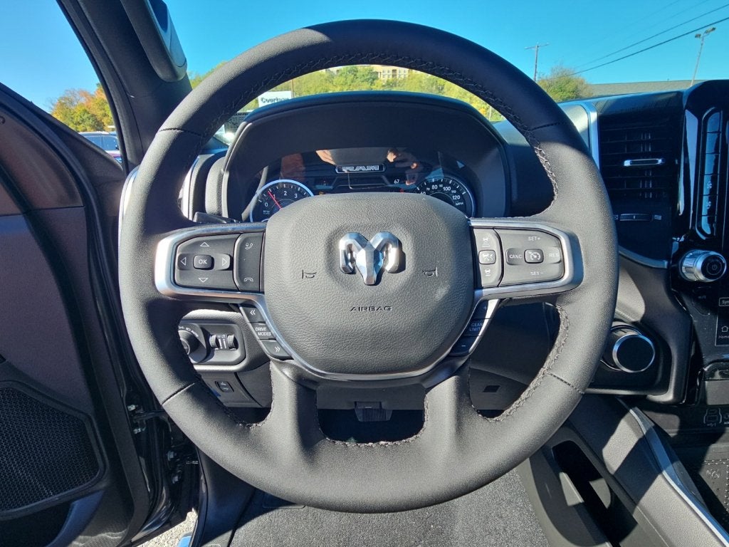 2027 RAM Ram 1500 RAM 1500 BIG HORN CREW CAB 4X4 5'7' BOX