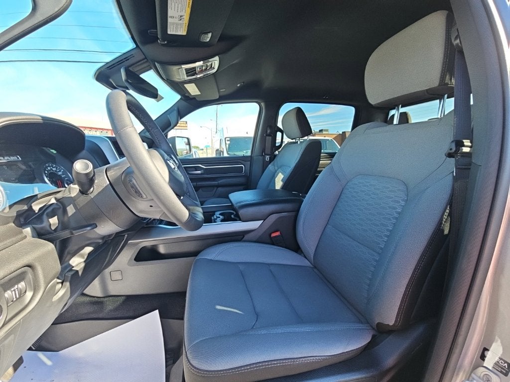 2025 RAM 1500 Big Horn Crew Cab 4x4 5'7' Box