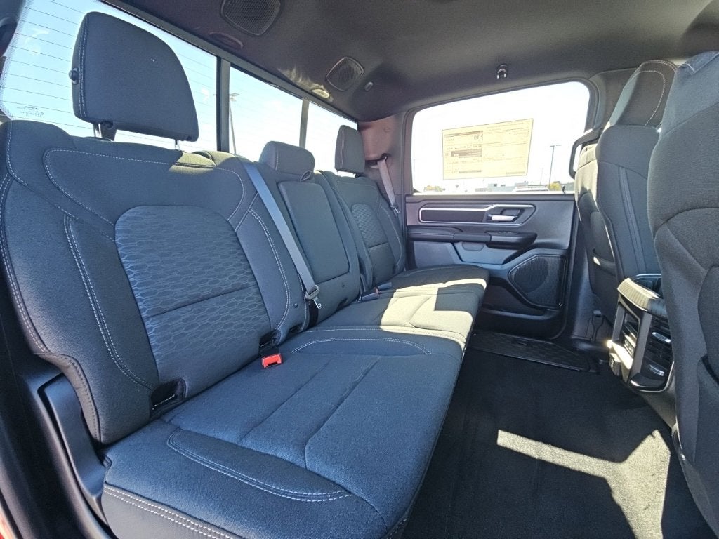 2027 RAM Ram 1500 RAM 1500 BIG HORN CREW CAB 4X4 5'7' BOX