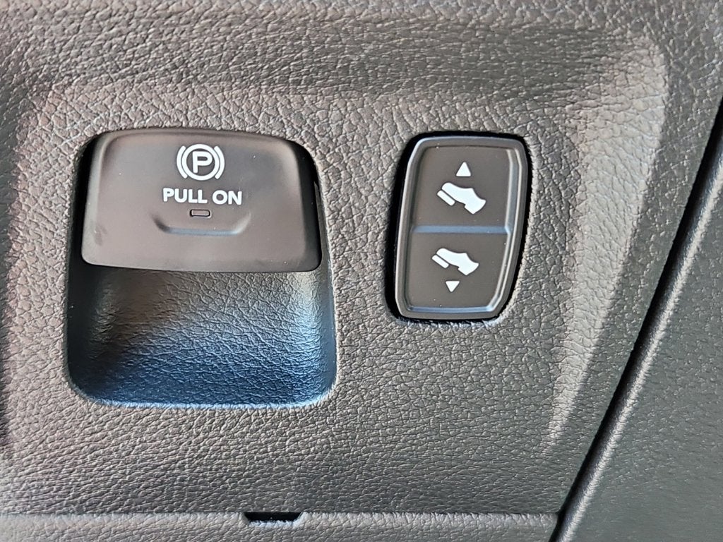 2027 RAM Ram 1500 RAM 1500 BIG HORN CREW CAB 4X4 5'7' BOX