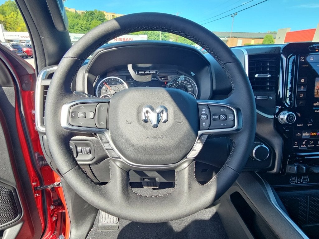 2027 RAM Ram 1500 RAM 1500 BIG HORN CREW CAB 4X4 5'7' BOX