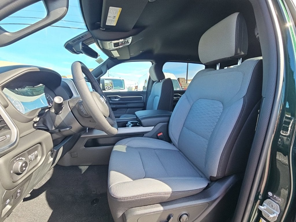 2027 RAM Ram 1500 RAM 1500 BIG HORN CREW CAB 4X4 5'7' BOX