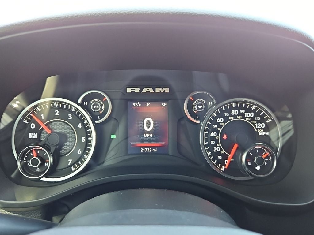 2024 RAM 1500 Big Horn Crew Cab 4x4 5'7' Box