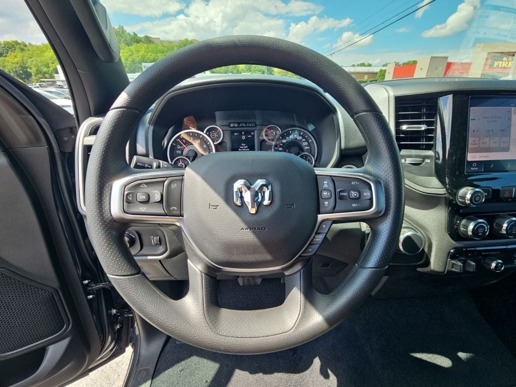 2026 RAM 1500 RAM 1500 TRADESMAN CREW CAB 4X4 5'7' BOX