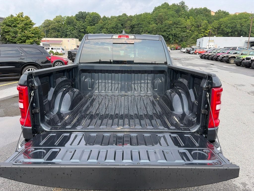 2026 RAM 1500 RAM 1500 TRADESMAN CREW CAB 4X4 5'7' BOX