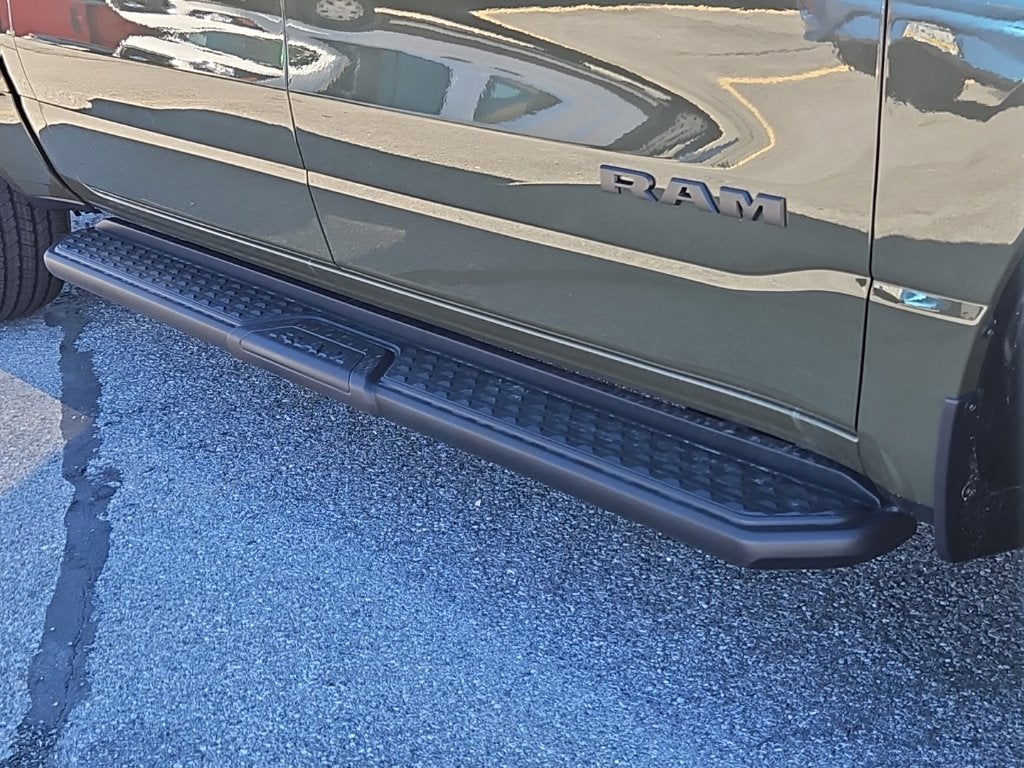 2027 RAM Ram 1500 RAM 1500 EXPRESS CREW CAB 4X4 5'7' BOX