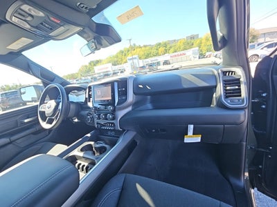 2027 RAM Ram 1500 RAM 1500 EXPRESS CREW CAB 4X4 5'7' BOX