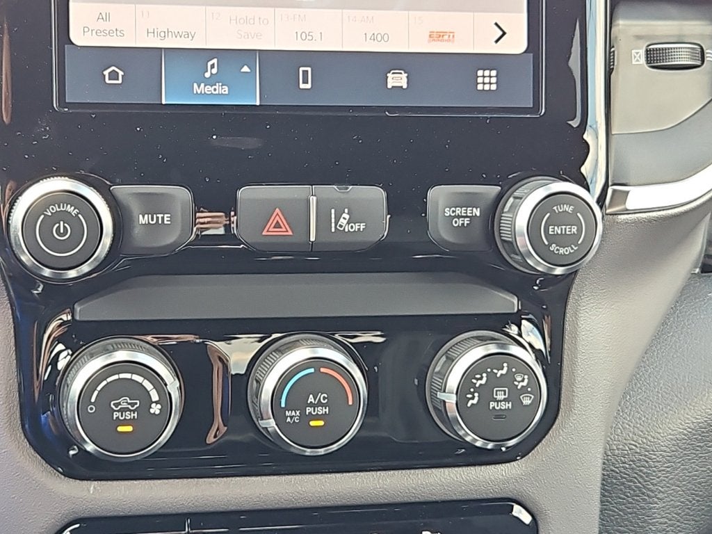 2026 RAM Ram 1500 RAM 1500 EXPRESS CREW CAB 4X4 5'7' BOX