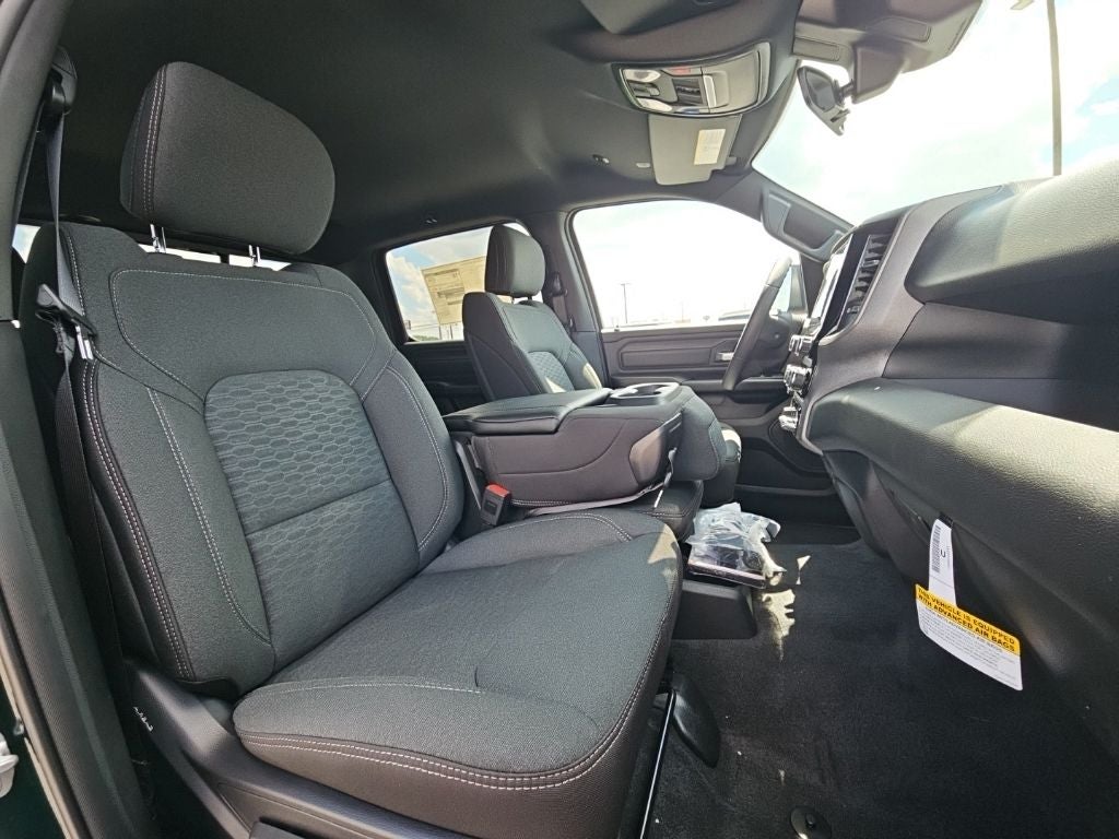 2027 RAM Ram 1500 RAM 1500 WARLOCK CREW CAB 4X4 5'7' BOX