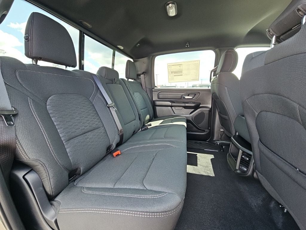 2027 RAM Ram 1500 RAM 1500 WARLOCK CREW CAB 4X4 5'7' BOX