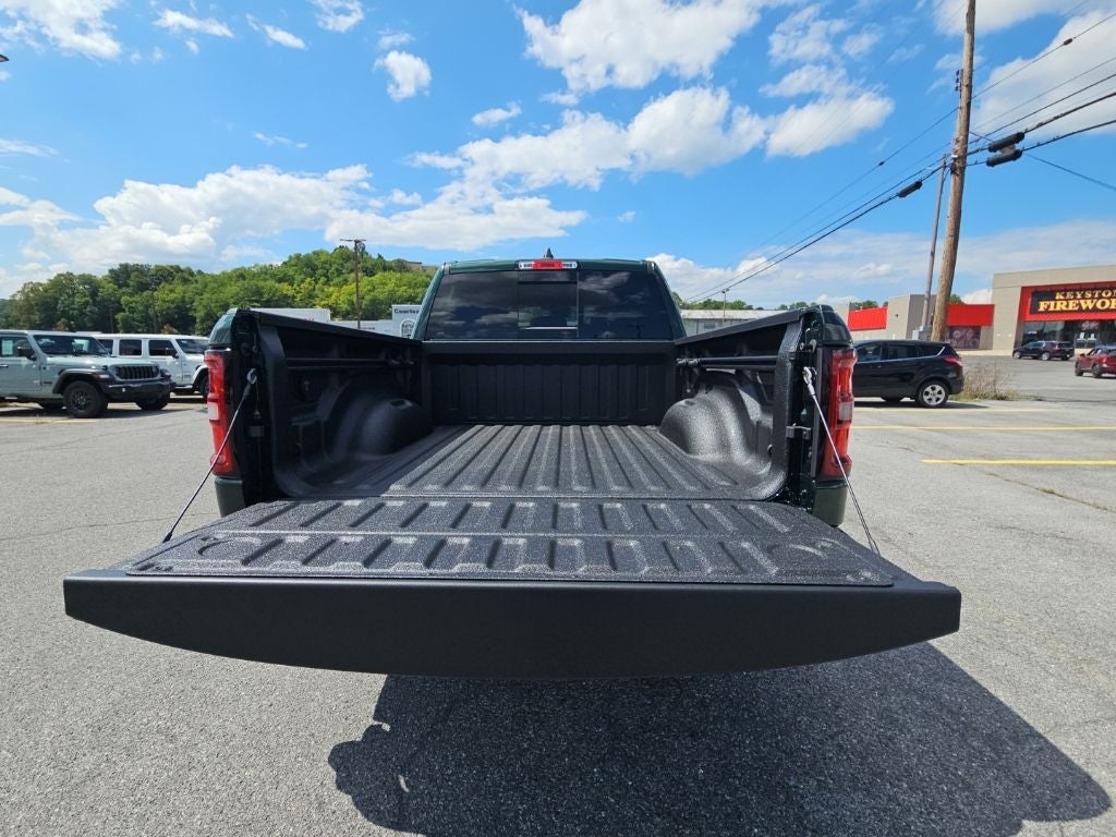 2027 RAM Ram 1500 RAM 1500 WARLOCK CREW CAB 4X4 5'7' BOX